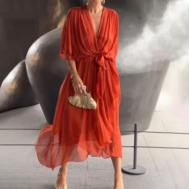 Elegantes fließendes Kleid