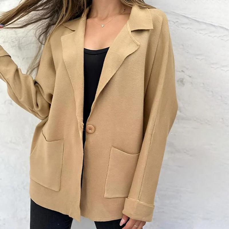 Regina - Stylische Jacke mit Taschen für Frauen