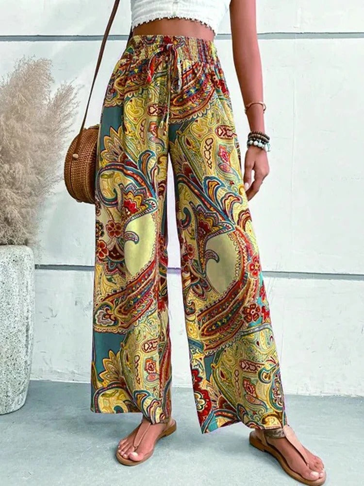Hose mit Digitaldruck und hoher Taille