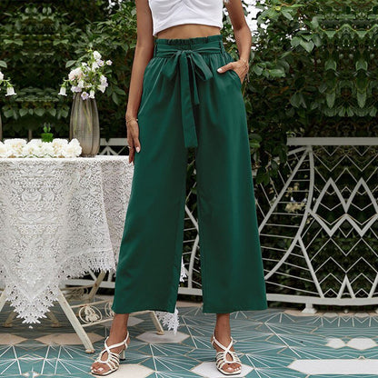 Tasha - Verkürzte Hose mit Gürtel in verschiedenen Farben erhältlich