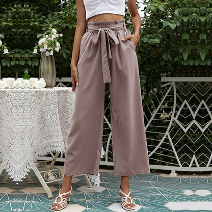 Tasha - Verkürzte Hose mit Gürtel in verschiedenen Farben erhältlich