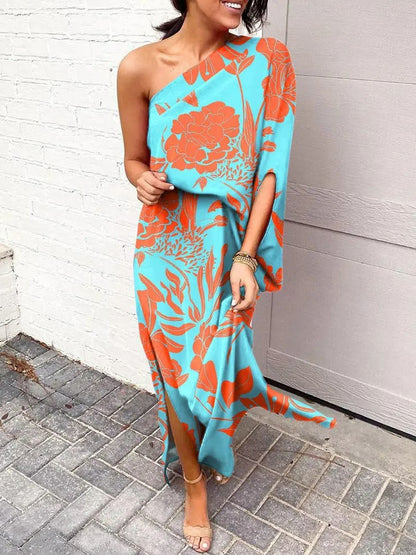 Lockeres Bohemian-Kleid mit schrägen Schultern