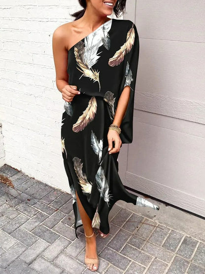 Lockeres Bohemian-Kleid mit schrägen Schultern