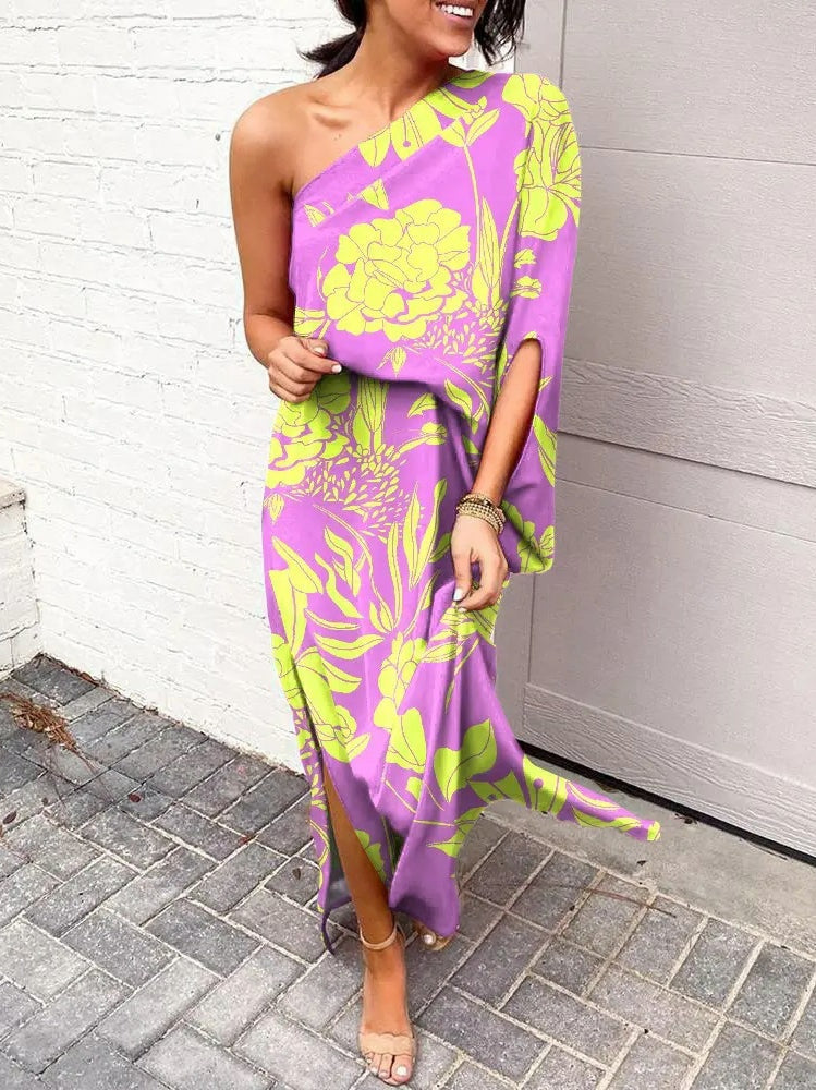 Lockeres Bohemian-Kleid mit schrägen Schultern
