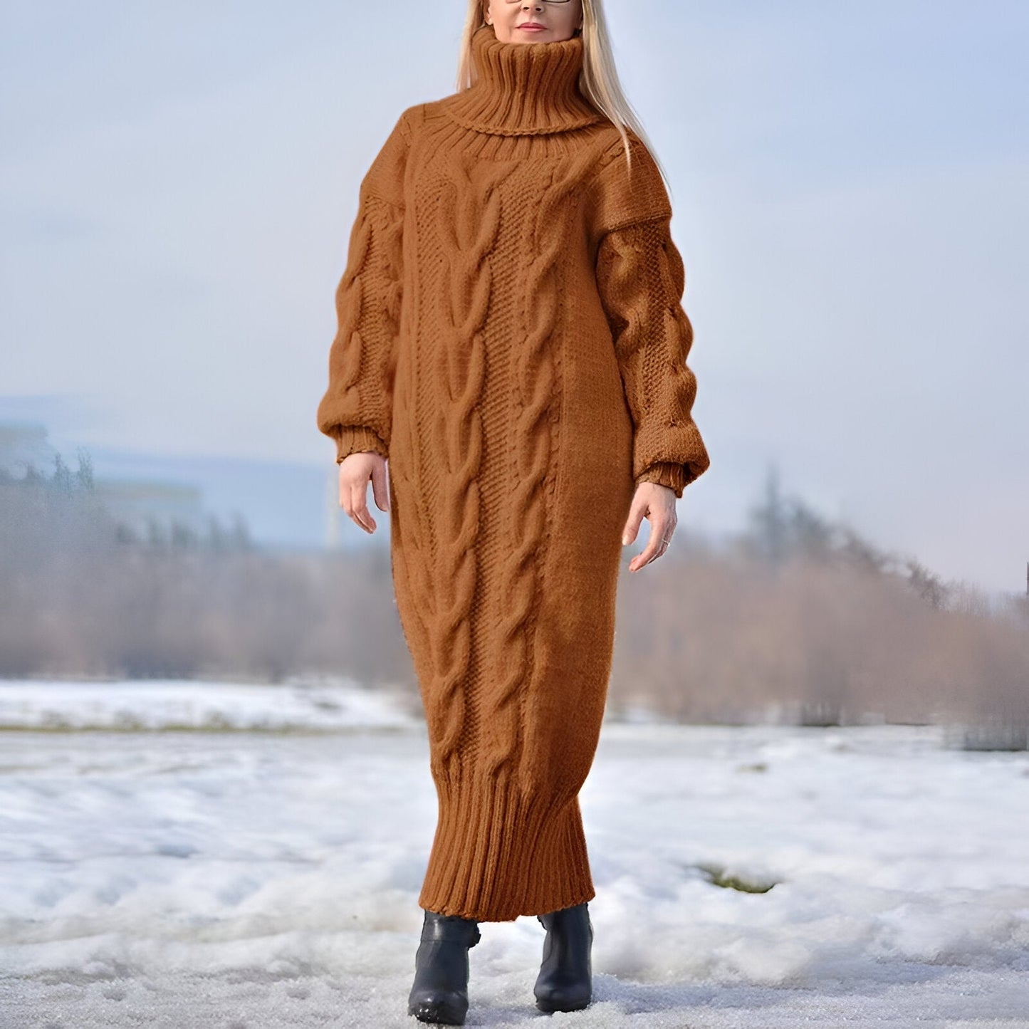 Frida | Kuscheliges Strickkleid mit übergroßem Rollkragen