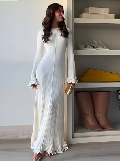 Edda | Elegantes weißes Strickkleid mit Volantsaum